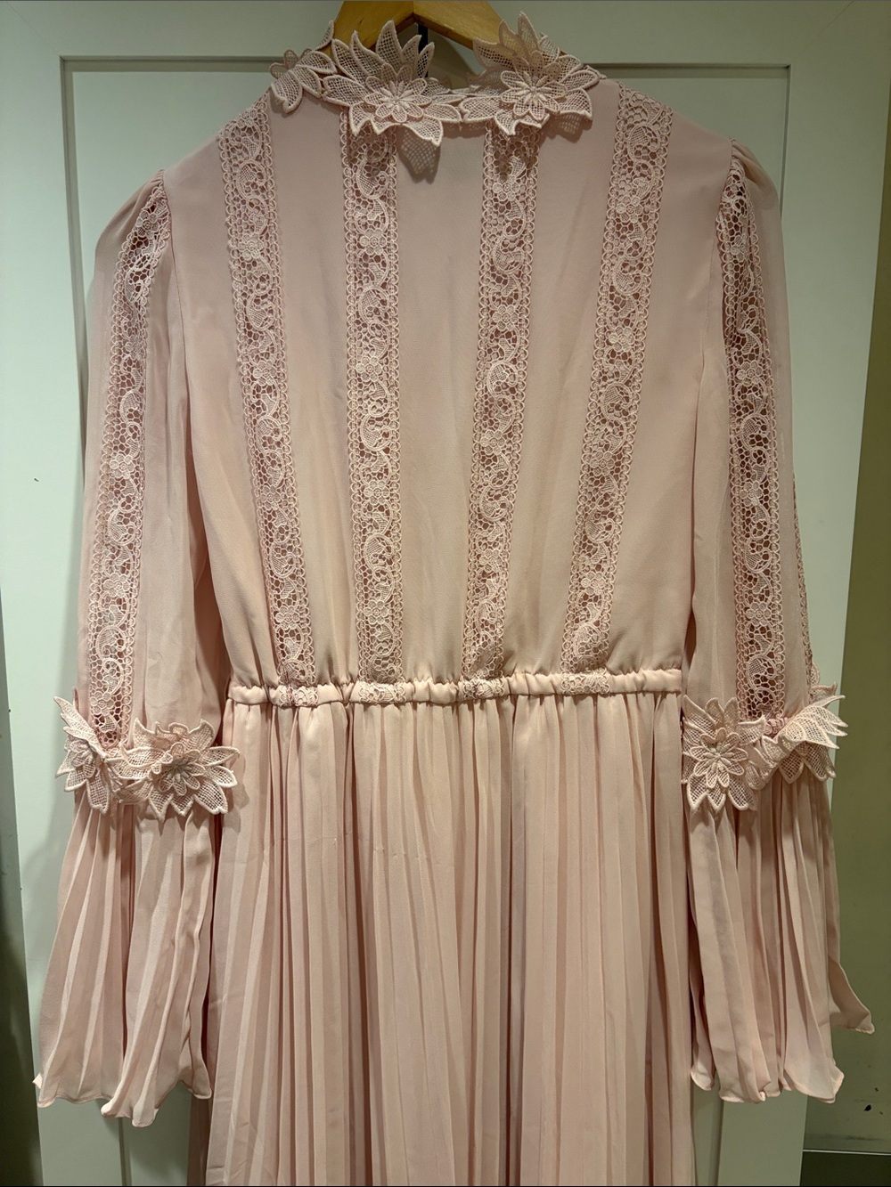 Self-Portrait Blush pink Floral Lace pleated belle sleeves long dress gown sz 4 - Picture 6 of 7